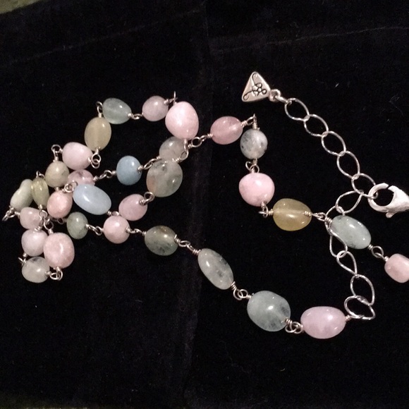 Beautiful Calgary genuine stone necklace - Picture 2 of 7